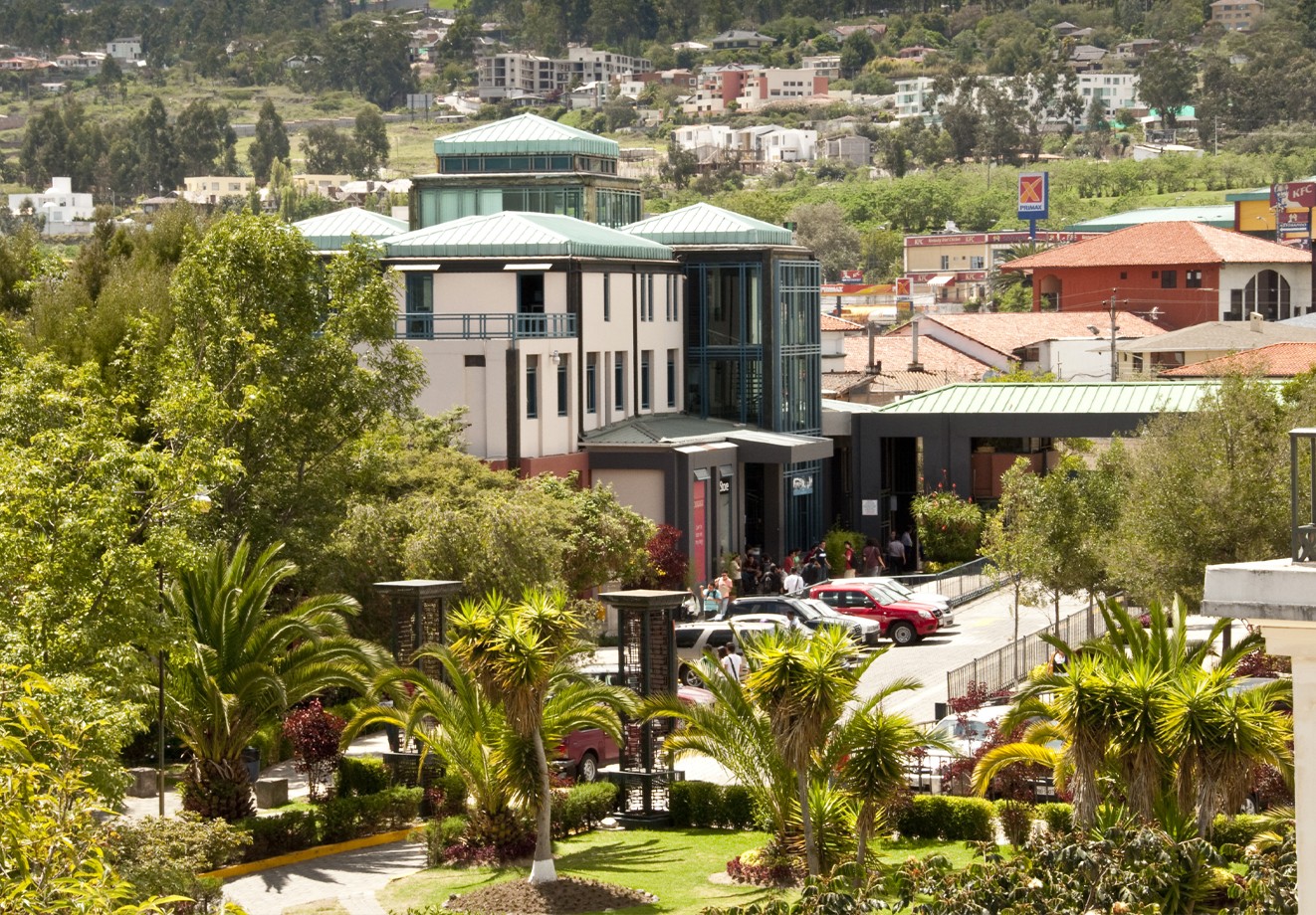 Universidad San Francisco De Quito Campus – GRTOQI